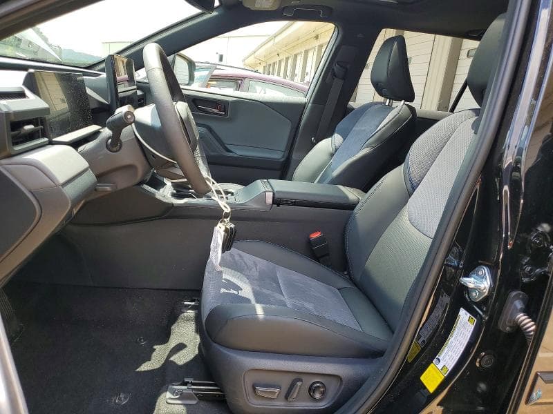 2026 TOYOTA RAV4 XSE 7