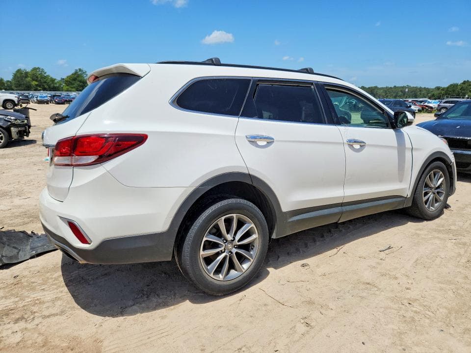 2017 HYUNDAI SANTA FE SE 3
