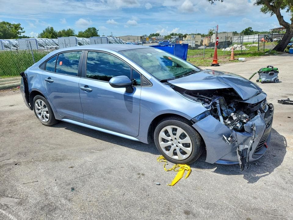 2024 TOYOTA COROLLA LE 4