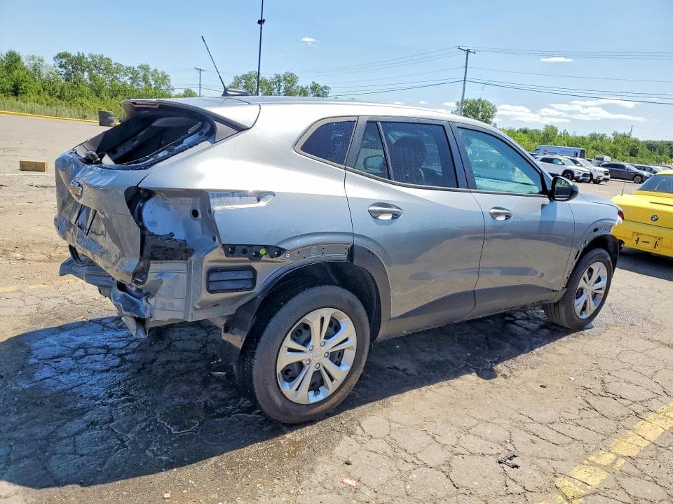 2024 CHEVROLET TRAX LS 3