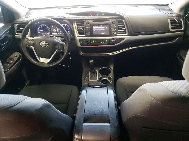 2018 TOYOTA HIGHLANDER LE 8