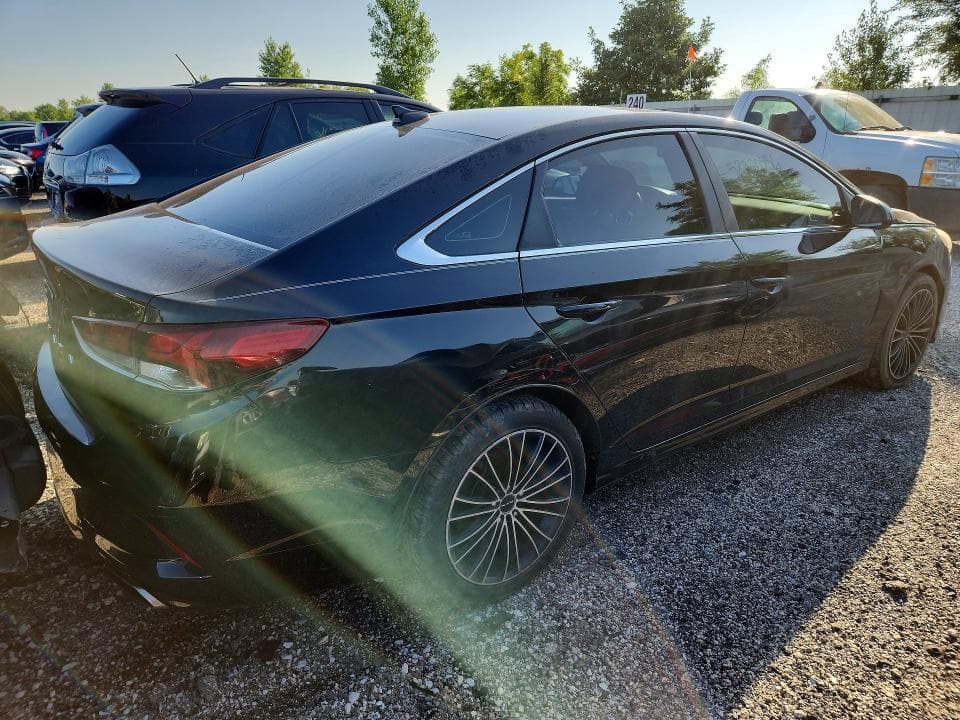 2018 HYUNDAI SONATA SE 3