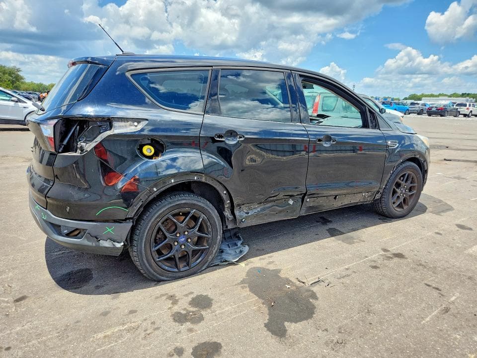 2017 FORD ESCAPE S 3