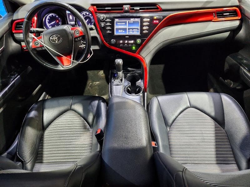 2020 TOYOTA CAMRY SE 8