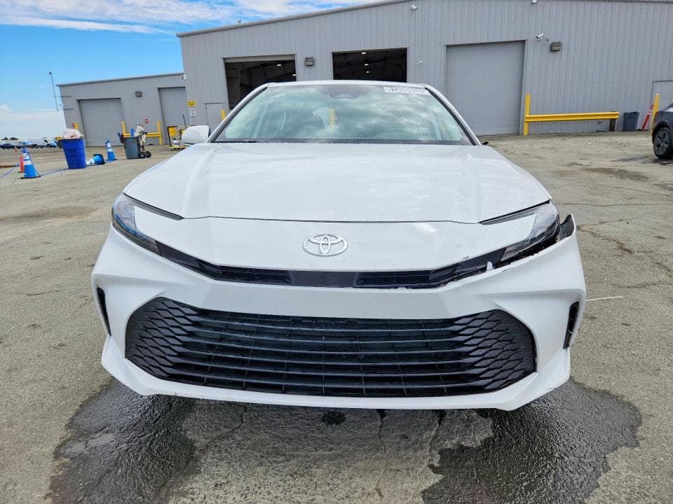2026 TOYOTA CAMRY LE 5