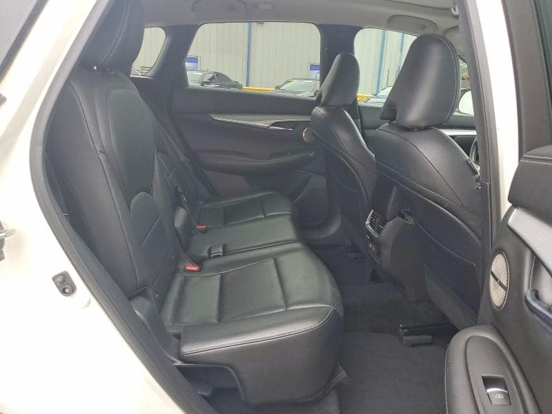 2019 INFINITI QX50 ESSENTIAL 11