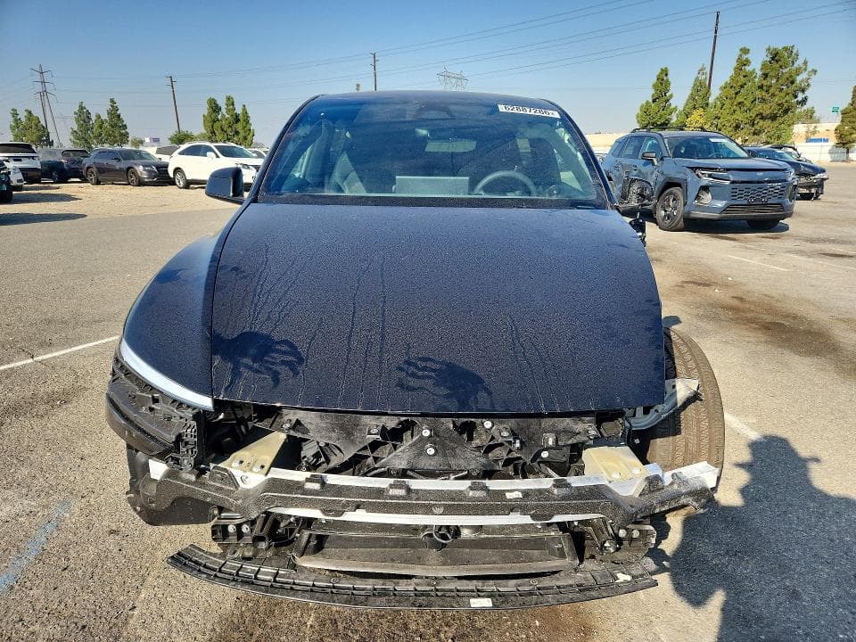2026 TESLA MODEL Y 5
