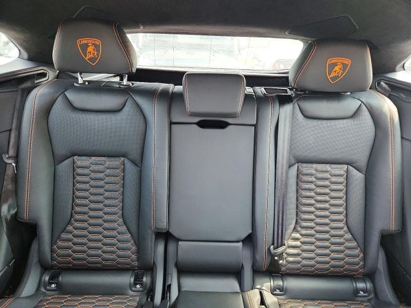 2022 LAMBORGHINI URUS 10