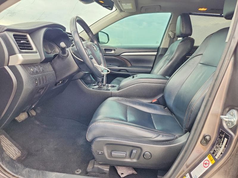 2017 TOYOTA HIGHLANDER XLE 7