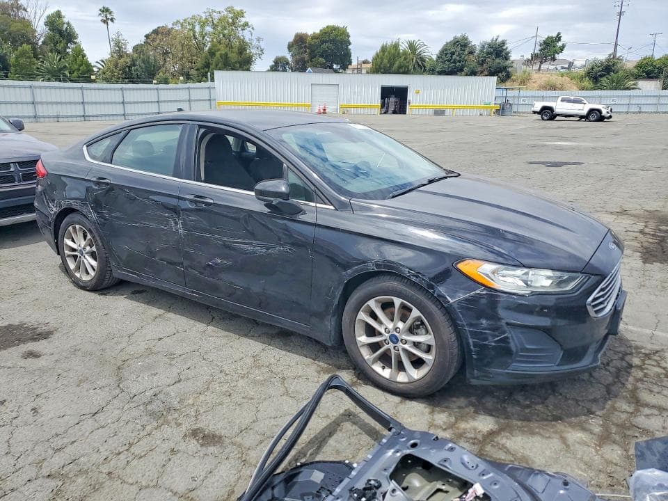 2019 FORD FUSION SE 4