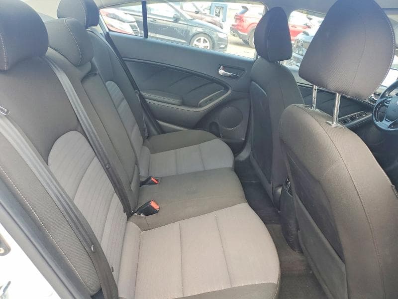 2017 KIA FORTE EX 10