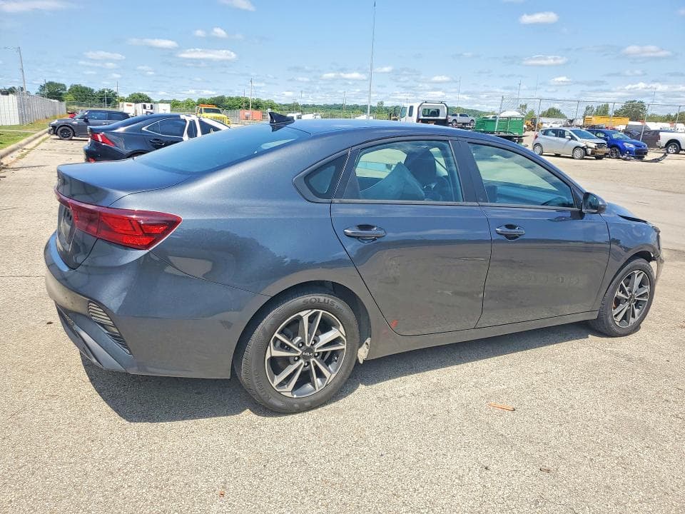 2024 KIA FORTE LXS 3