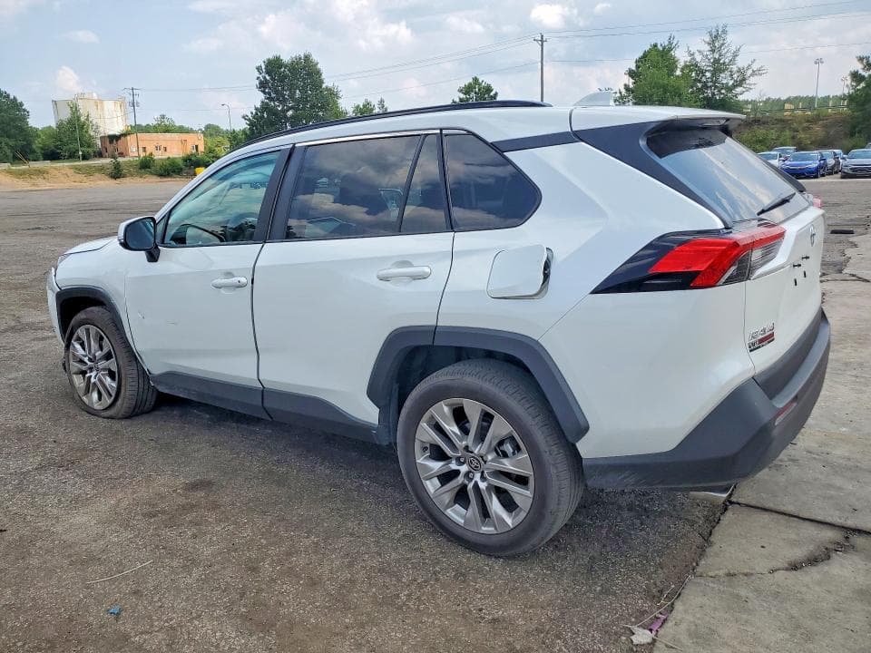 2025 TOYOTA RAV4 XLE PREMIUM 2