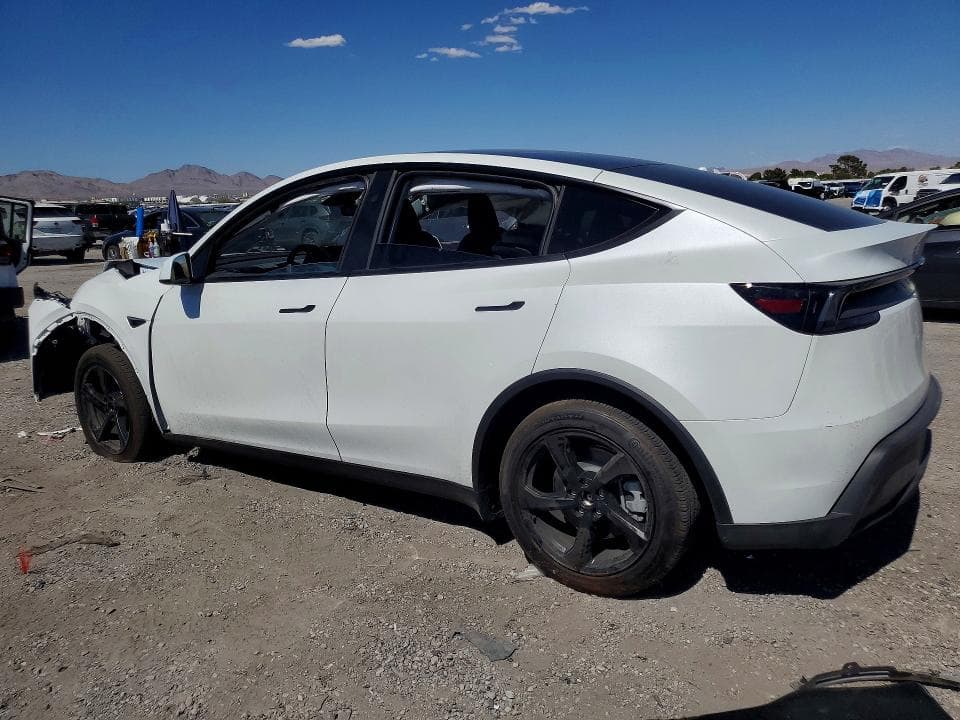2026 TESLA MODEL Y 2