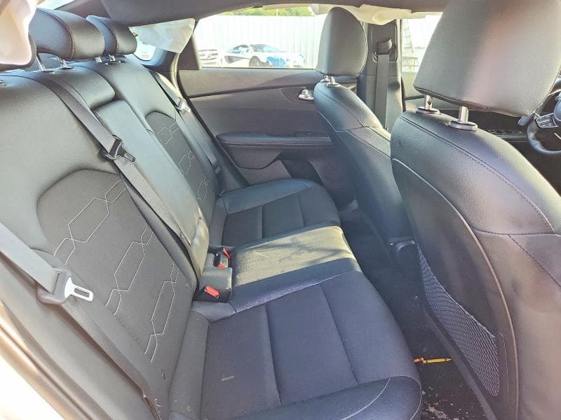 2023 KIA FORTE GT LINE 10
