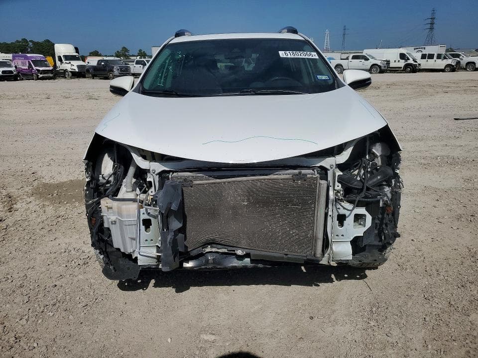 2017 TOYOTA RAV4 XLE 5