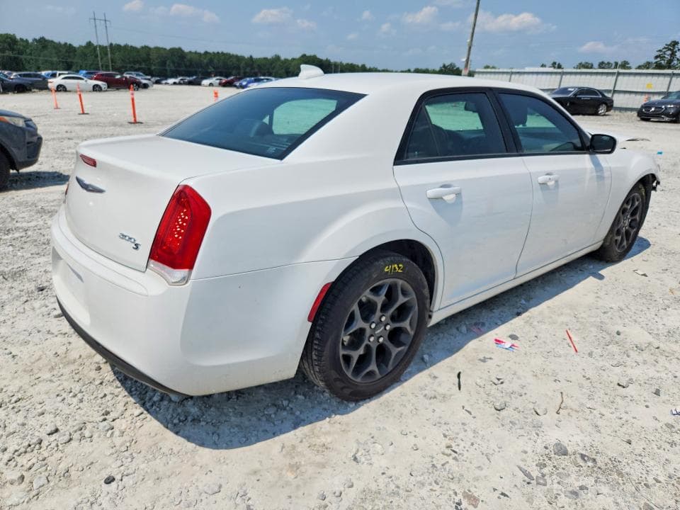 2019 CHRYSLER 300 S 3