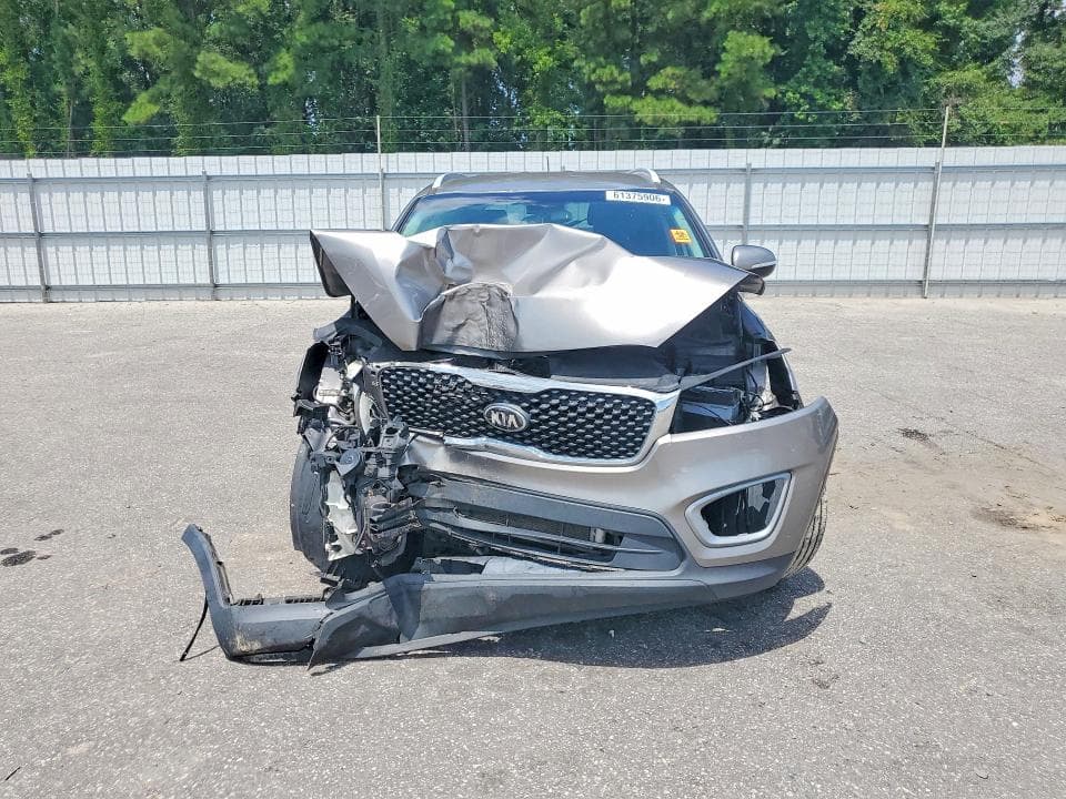 2017 KIA SORENTO LX 5