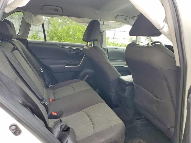 2021 TOYOTA RAV4 LE 11