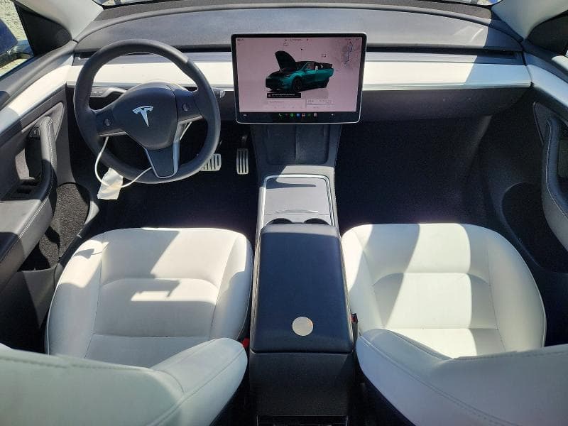 2022 TESLA MODEL Y 8