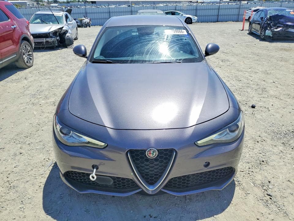 2018 ALFA ROMEO GIULIA 5