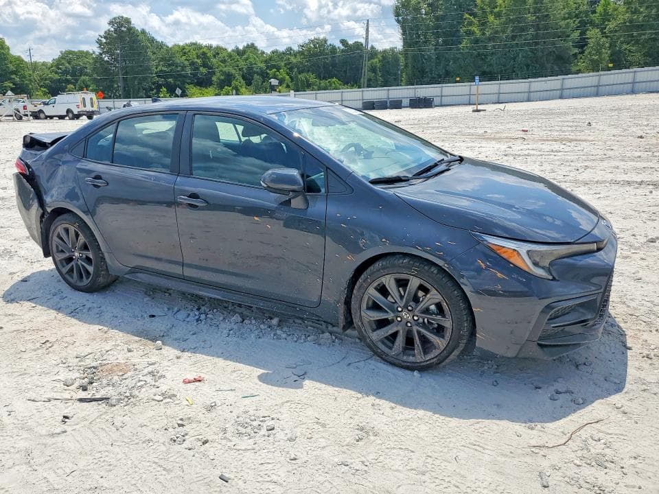 2025 TOYOTA COROLLA SE 4