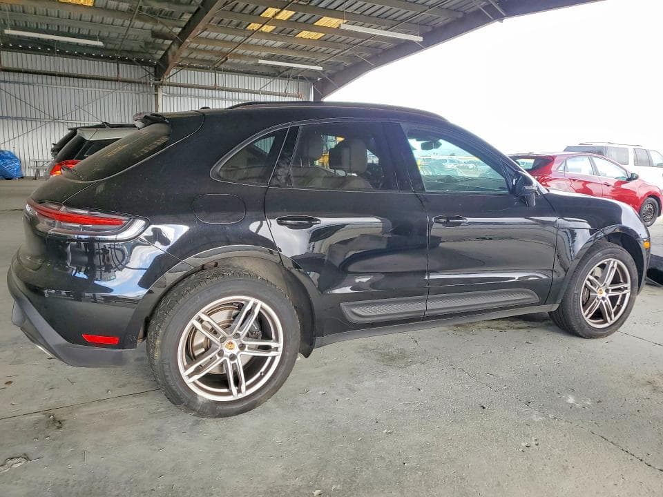 2022 PORSCHE MACAN 3