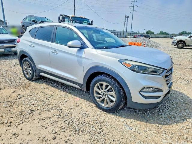 2017 HYUNDAI TUCSON SE 4