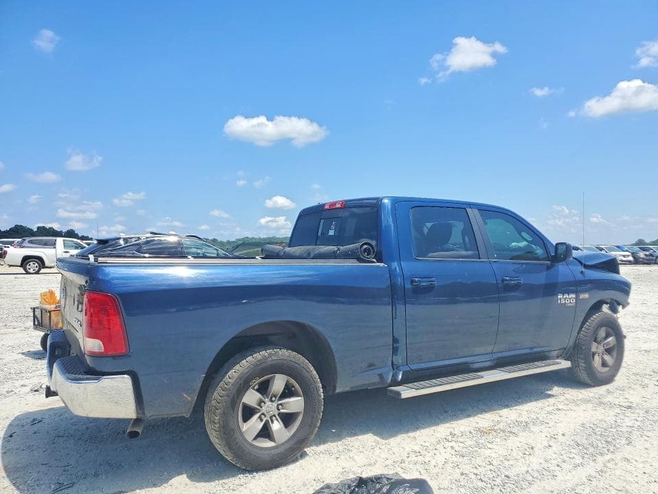 2020 RAM 1500 CLASSIC SLT 3