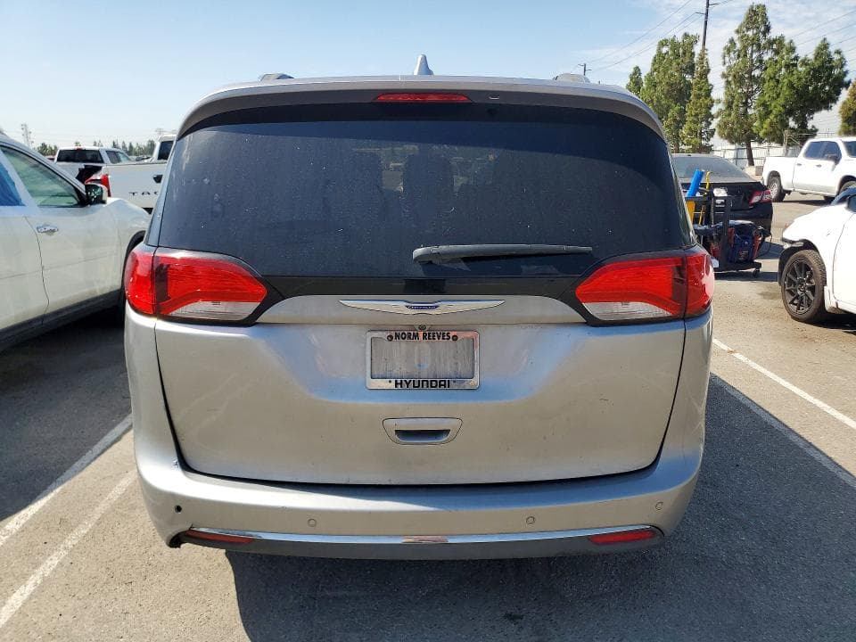 2018 CHRYSLER PACIFICA TOURING L 6