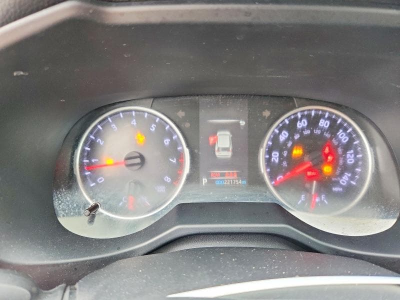 2021 TOYOTA RAV4 LE 9
