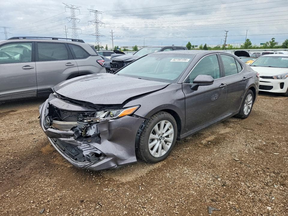 2019 TOYOTA CAMRY LE - 1