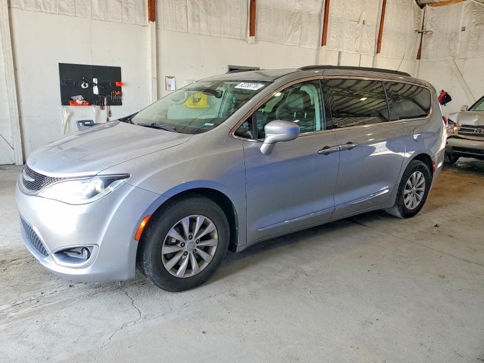 2017 CHRYSLER PACIFICA TOURING L - 1