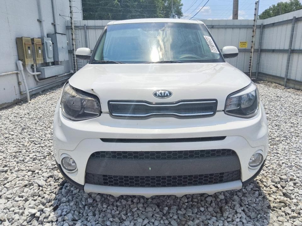 2019 KIA SOUL + 5