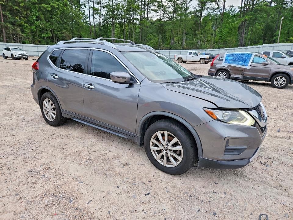 2020 NISSAN ROGUE SV 4