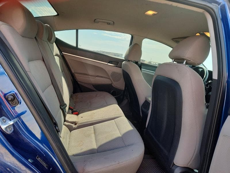 2019 HYUNDAI ELANTRA SE 10