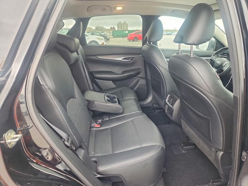 2022 INFINITI QX50 LUXE 10