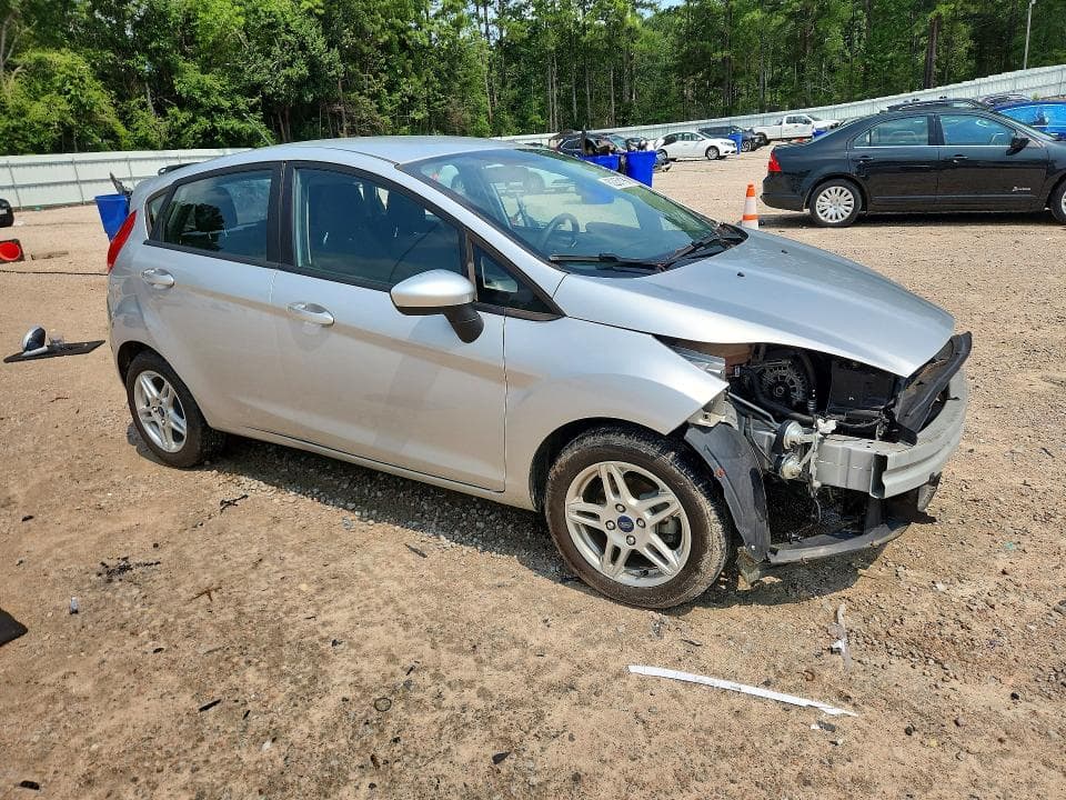 2017 FORD FIESTA SE 4