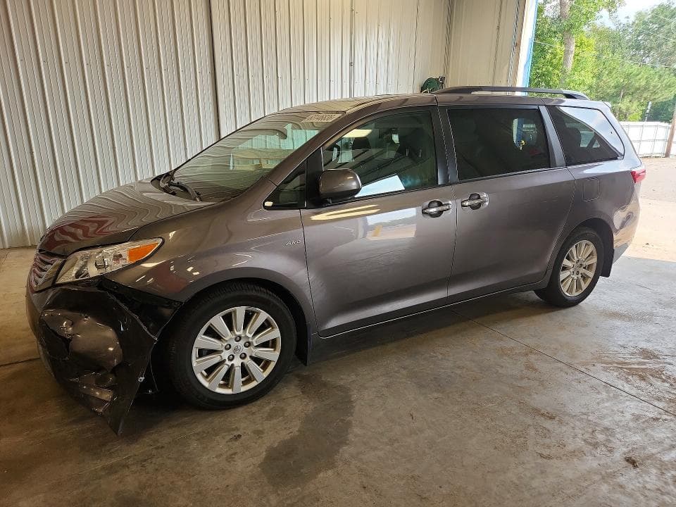 2017 TOYOTA SIENNA XLE PREMIUM 7-PASSENGER - 1
