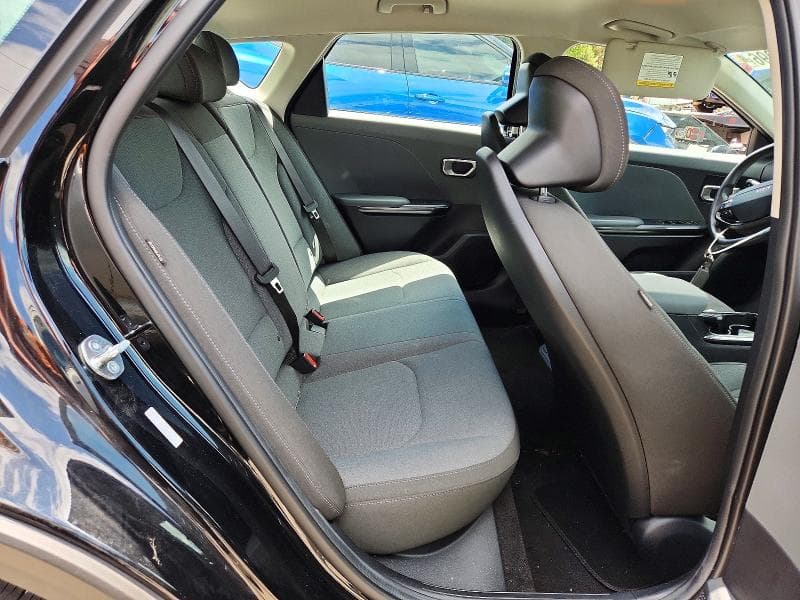 2025 KIA K4 LXS 10