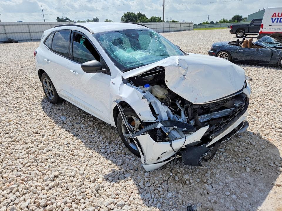 2023 FORD ESCAPE ST LINE 4