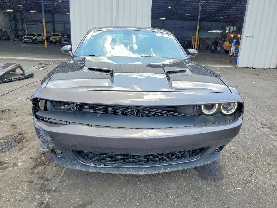 2023 DODGE CHALLENGER SXT 5