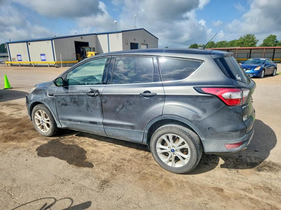 2017 FORD ESCAPE SE 2