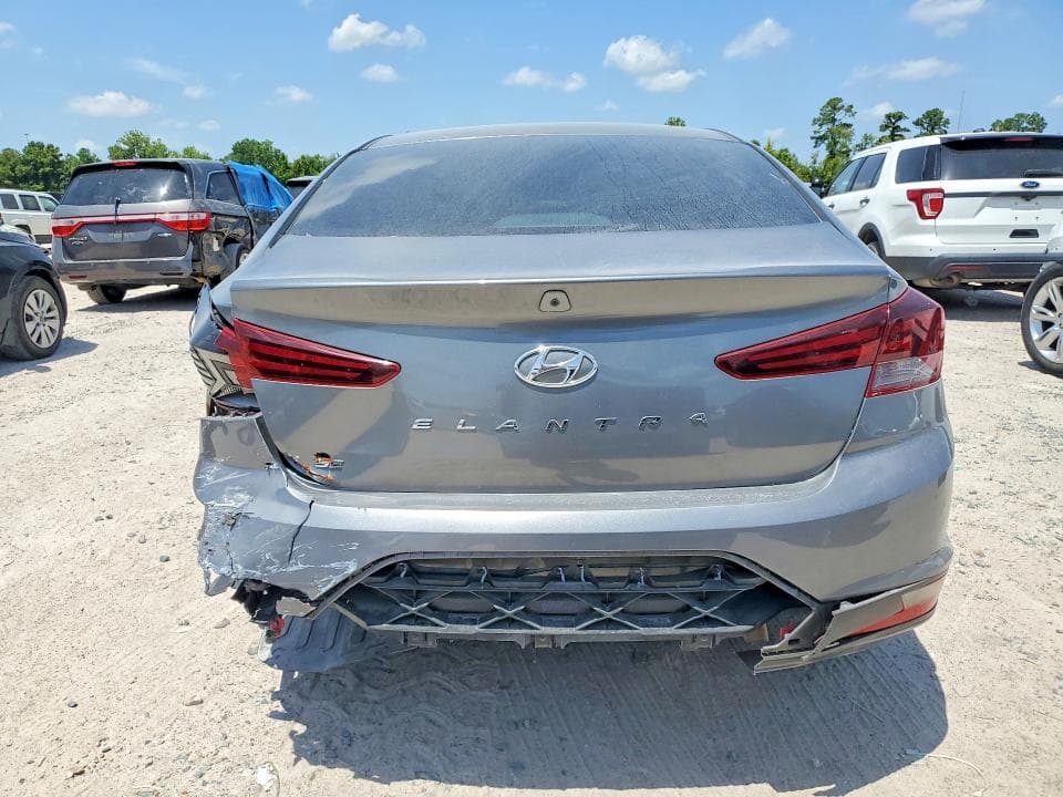 2019 HYUNDAI ELANTRA SE 6