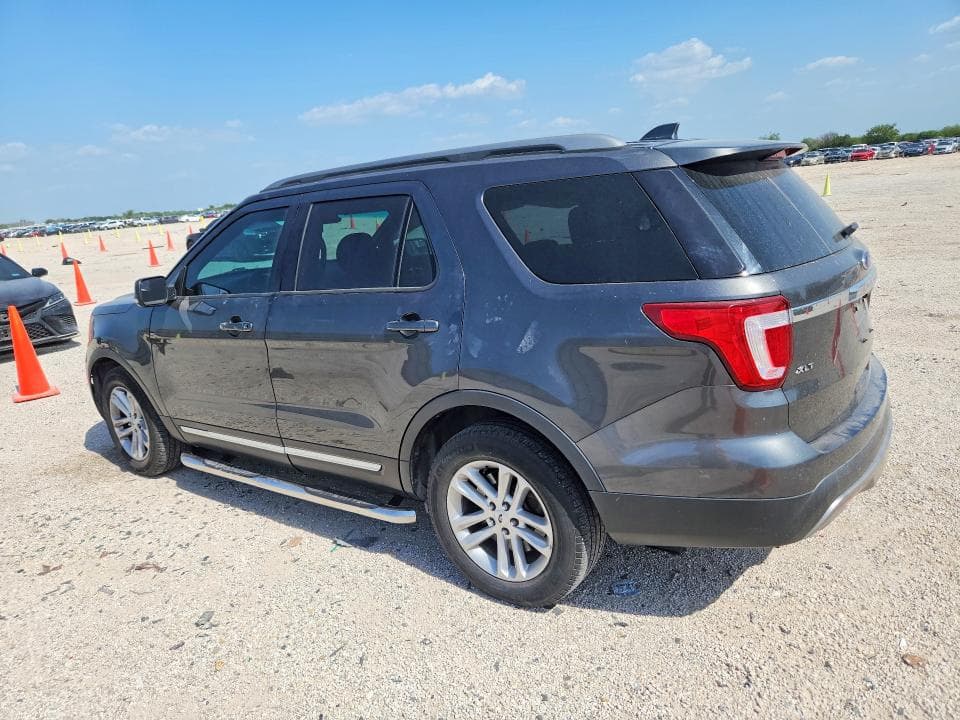 2017 FORD EXPLORER XLT 2