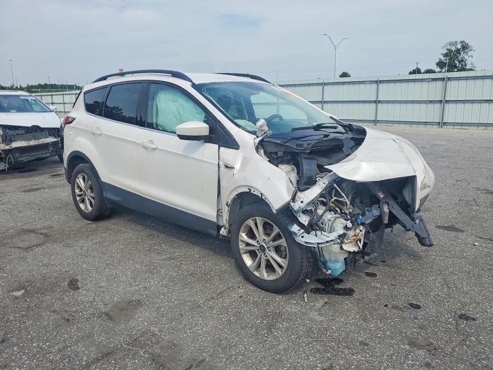 2018 FORD ESCAPE SE 4
