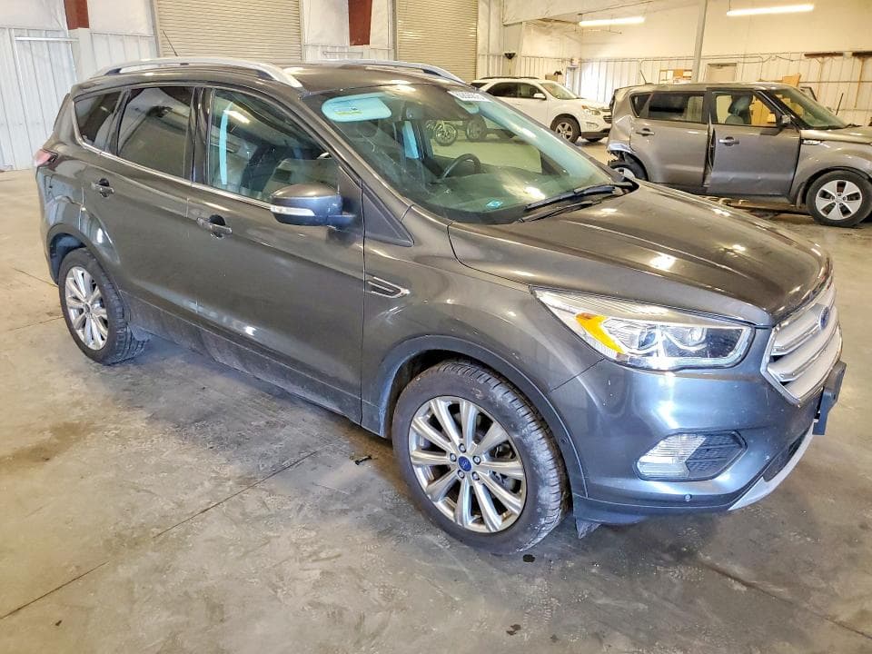 2018 FORD ESCAPE TITANIUM 4