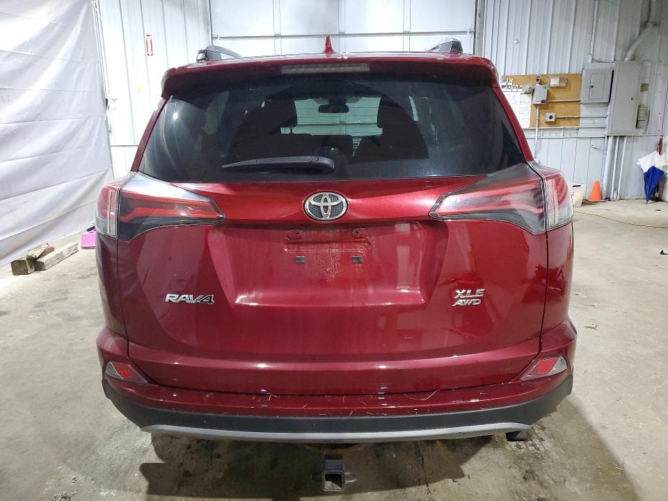 2018 TOYOTA RAV4 XLE 6