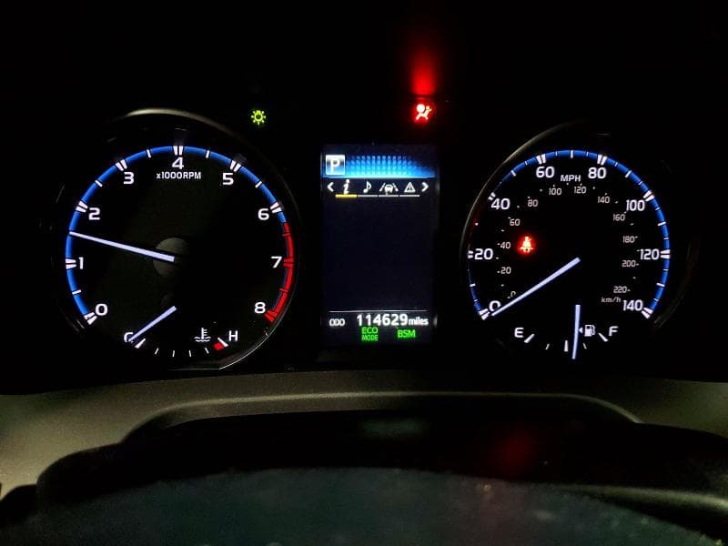 2018 TOYOTA RAV4 XLE 9