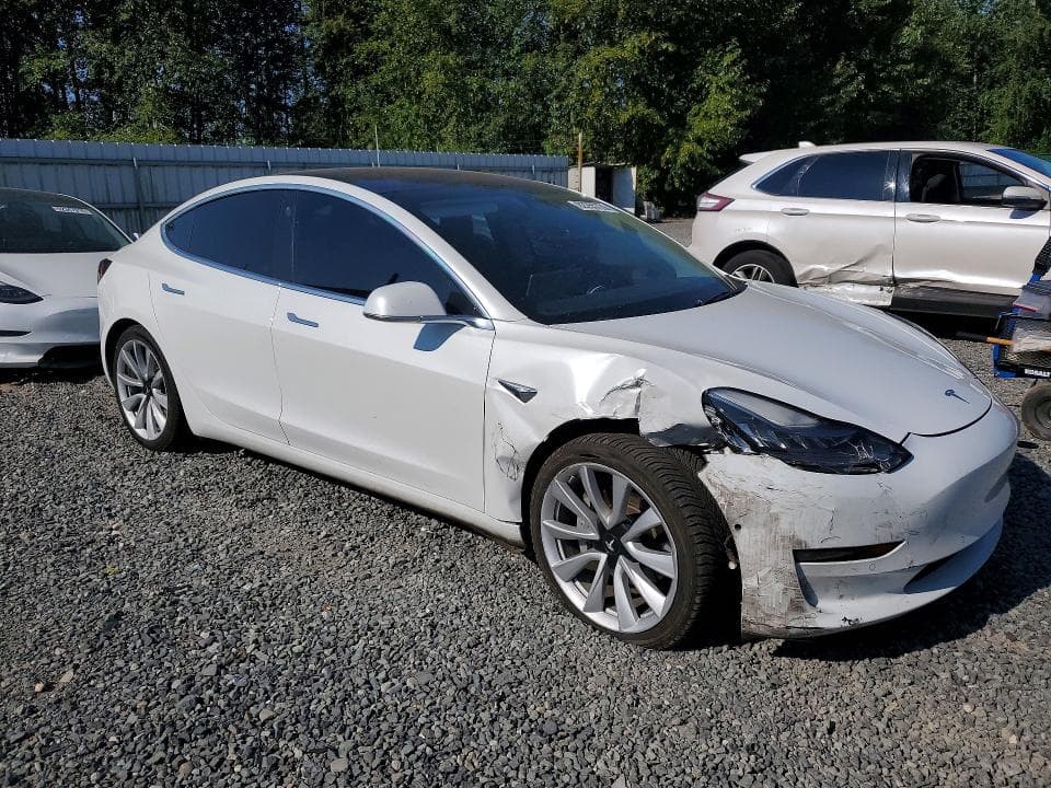 2018 TESLA MODEL 3 4